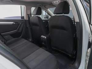 Седан Volkswagen Passat 2011 года, 1069000 рублей, Сургут