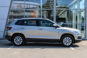 Внедорожник Skoda Karoq 2021 года, 2430000 рублей, Ярославль