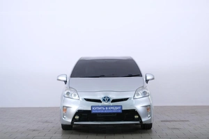Лифтбек Toyota Prius 2015 года, 1349000 рублей, Омск