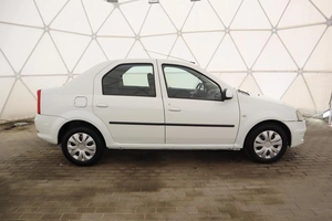 Седан Renault Logan 2014 года, 365000 рублей, Железногорск