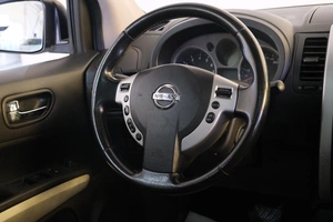 Внедорожник Nissan X-Trail 2010 года, 1149000 рублей, Омск