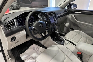 Внедорожник Volkswagen Tiguan Allspace 2017 года, 2597000 рублей, Красноярск