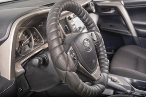 Внедорожник Toyota RAV4 2014 года, 2299000 рублей, Томск