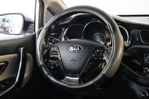 Хетчбэк Kia Ceed 2012 года, 969000 рублей, Омск