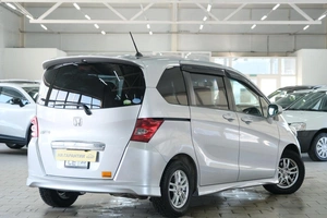 Минивэн Honda Freed 2010 года, 1169000 рублей, Омск