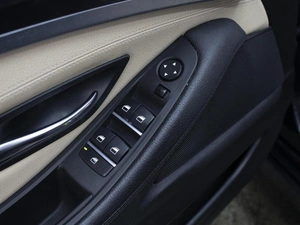 Седан BMW 5 серия 2010 года, 1615000 рублей, Омск