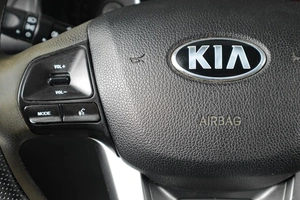 Седан Kia Rio 2013 года, 839000 рублей, Тюмень