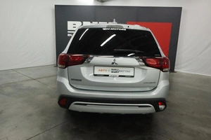 Внедорожник Mitsubishi Outlander 2018 года, 2010000 рублей, Курск