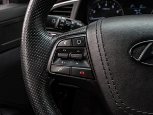 Седан Hyundai Elantra 2016 года, 1345000 рублей, Краснодар