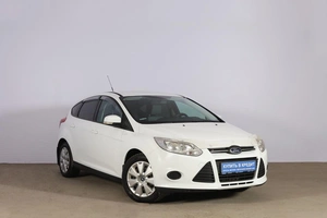 Хетчбэк Ford Focus 2013 года, 1049000 рублей, Новосибирск