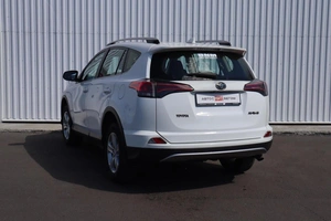 Внедорожник Toyota RAV4 2018 года, 2320000 рублей, Брянск