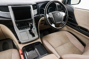 Минивэн Toyota Alphard 2012 года, 2429000 рублей, Красноярск