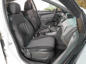 Седан Chevrolet Cruze 2010 года, 649000 рублей, Воронеж