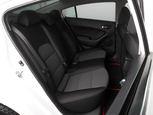 Седан Kia Cerato 2015 года, 1349000 рублей, Красный Пахарь