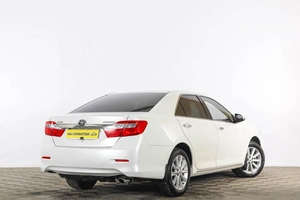 Седан Toyota Camry 2012 года, 1769000 рублей, Тюмень