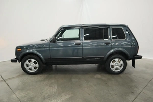 Внедорожник ВАЗ (LADA) 2131 (4x4) 2018 года, 790000 рублей, Курск