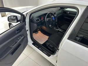 Хэтчбек Ford Focus 2011 года, 650000 рублей, Брянск