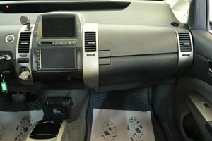 Лифтбек Toyota Prius 2008 года, 839000 рублей, Омск