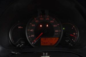 Хетчбэк Toyota Vitz 2019 года, 990000 рублей, Омск