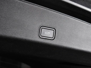 Внедорожник Geely Monjaro 2023 года, 3097000 рублей, Воронеж