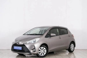 Хетчбэк Toyota Vitz 2018 года, 899000 рублей, Красноярск