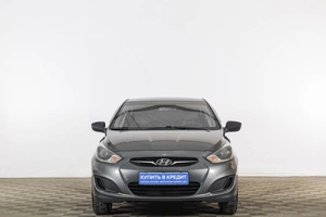 Седан Hyundai Solaris 2013 года, 479000 рублей, Тюмень