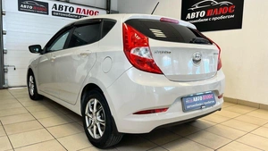 Хетчбэк Hyundai Solaris 2015 года, 948000 рублей, Красноярск
