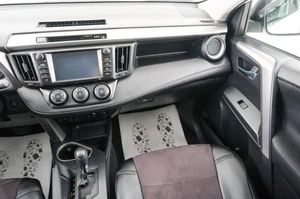 Внедорожник Toyota RAV4 2017 года, 2849000 рублей, Красноярск
