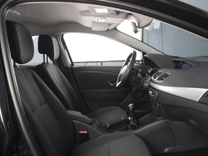 Хетчбэк Renault Megane 2012 года, 560000 рублей, Омск