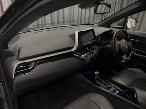 Внедорожник Toyota C-HR 2018 года, 1810000 рублей, Красноярск