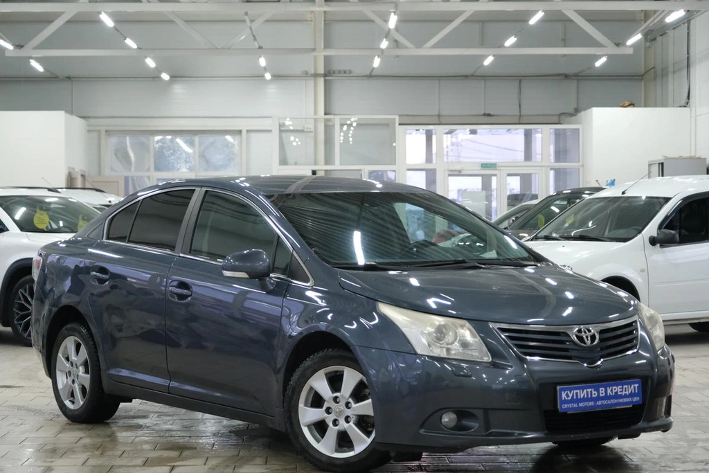 Седан Toyota Avensis 2009 года, 999000 рублей, Омск