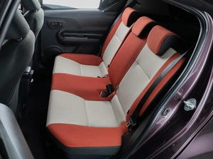 Хетчбэк Toyota Aqua 2016 года, 1069000 рублей, Тюмень