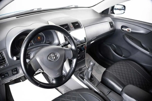 Седан Toyota Corolla 2007 года, 809000 рублей, Пермь