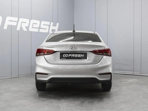 Седан Hyundai Solaris 2017 года, 1116000 рублей, Омск