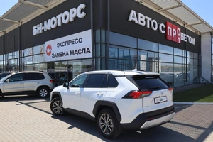 Внедорожник Toyota RAV4 2025 года, 4400000 рублей, Мирное