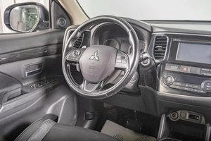 Внедорожник Mitsubishi Outlander 2016 года, 2259000 рублей, Томск