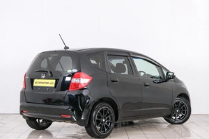 Хетчбэк Honda Fit 2013 года, 899000 рублей, Красноярск