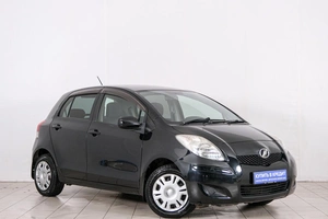 Хетчбэк Toyota Vitz 2010 года, 649000 рублей, Красноярск