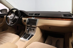 Седан Volkswagen Passat 2014 года, 1489000 рублей, Новосибирск