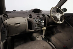 Седан Toyota Platz 2002 года, 249000 рублей, Новосибирск