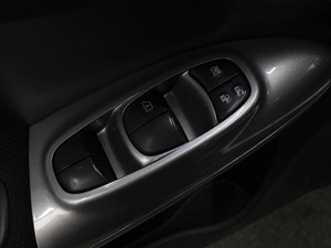 Внедорожник Nissan Juke 2015 года, 1270000 рублей, Омск