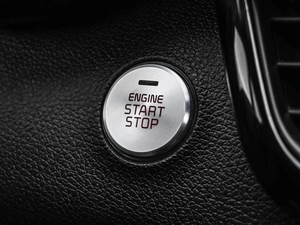 Седан Kia Optima 2016 года, 1899000 рублей, Кирилловка