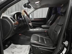 Внедорожник Jeep Grand Cherokee 2011 года, 1499000 рублей, Красноярск