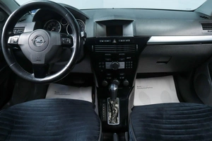 Хетчбэк Opel Astra GTC 2008 года, 549000 рублей, Челябинск