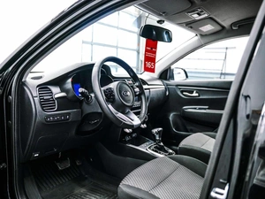 Хетчбэк Kia Rio X-Line 2018 года, 1519000 рублей, Красноярск