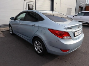 Седан Hyundai Solaris 2013 года, 905000 рублей, Железногорск