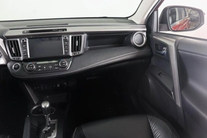 Внедорожник Toyota RAV4 2017 года, 2939000 рублей, Пермь