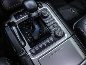 Внедорожник Toyota Land Cruiser 2019 года, 8000000 рублей, Красноярск