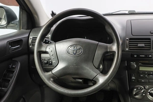 Седан Toyota Avensis 2005 года, 699000 рублей, Новосибирск