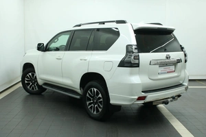 Внедорожник Toyota Land Cruiser Prado 2019 года, 4190000 рублей, Красноярск